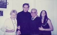 Prarodiče Linhartovi s vnoučaty Magdou a Filipem, Hronov