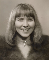 První maturitní fotka s dlouhými vlasy, 1971