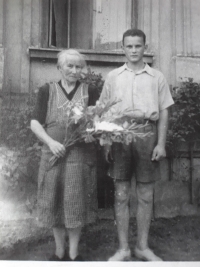 Kamila Šindelková se synem Přemyslem po návratu z Mauthausenu 