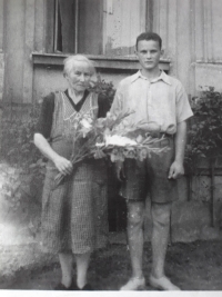 Kamila Šindelková se synem Přemyslem po návratu z Mauthausenu 