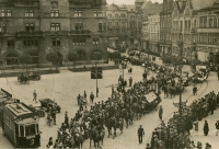 Upomínková fotografie na Matiční den u Hlásky v Opavě v 23. 5. 1926