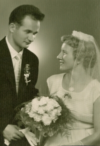 Wedding photo of Marie and Radomír Král in 1961