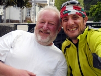 Svatojakubská pouť, selfie z milánským poutníkem Xavierem před klášterem Samos v Galicii, 2008