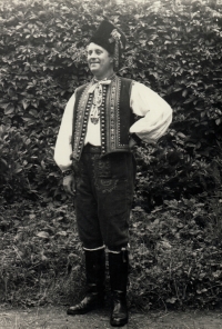 Rudolf Pogoda, 1955, spartakiáda - cvičení v krojích