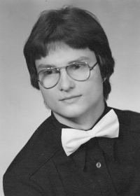 Pamětníkův bratr Pavel Dytrych na maturitním fotu, 1978