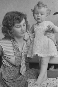 Jana Krejčíková with her mother Anna Čapková, 1966