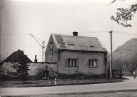 Rodný dům pamětnice, Albrechtice, 80. léta