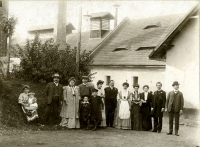 Pivovar ve Stříteži, majitelé a zaměstnanci. Majitelem byl dědeček Jiřího Geberta