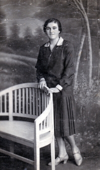 Matka pamětnice Hildegarda Irziková, rozená Grabovská, 20. léta