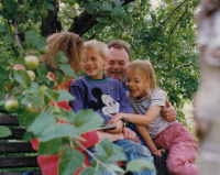 Jan Litomiský s rodinou, foto k předvolební kampani v 90. letech