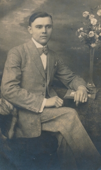 Josef Sedloň as a teenager