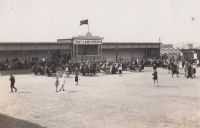 Sportoviště u Lidového domu Karlov, tribuna, 30. léta