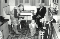 Rodiče Františka Niče, Vrchlabí  asi 1975