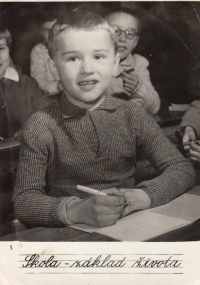 František Bauer v první třídě základní školy 
