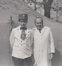 František Bauer (vlevo) se svým mistrem během řeznického učení