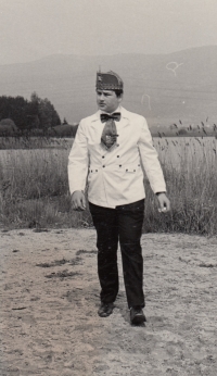 František Bauer v tradiční řeznické uniformě, následoval rodinnou tradici a vyučil se řezníkem