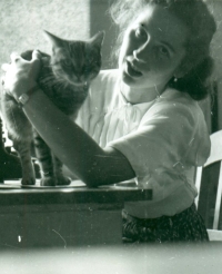 Eva Haňková with a kitten