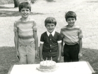 Synové, Vojtovi je pět let, 1985