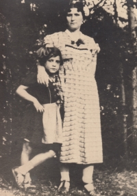 Babička pamětnice Margareth Stephan se svojí dcerou Irene Stephan