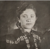 Olga Domanická as a young girl