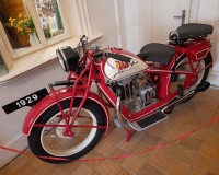 První motocykl vyrobený v továrně Jawa v Kvasinách přezdívaný "Rumpál" - 1929
