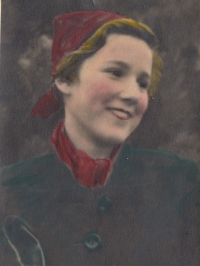 Kolorovaná fotografie Susanne Stiassni v roce 1938