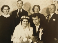 Svatební fotografie Jiřího a Jarmily Pospíšilových
