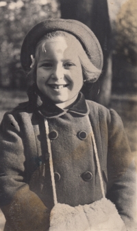 Lucy Topoľská, née Hrbková, in 1937