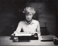 Lucy Topoľská, 1987