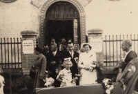 Svatba 17. září 1955 v Přešticích v evangelickém kostele, který později ustoupil nové výstavbě okolo náměstí