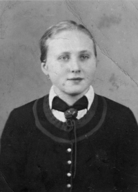 Maminka pamětnice v uniformě Hitlerjungend, 1939