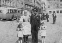 Babička baráčnice, pamětnice vlevo, Praha, 1947 