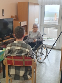 Jurina Slaninová při natáčení  pro projekt Příběhy našich sousedů, 2023