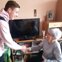 Jurina Slaninová při natáčení pro projekt Příběhy našich sousedů, 2023