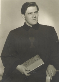 Tatínek Josef Tomsa jako kazatel Církve československé (od roku 1971 Církev československá husitská)