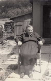 Marie Švarcbeková, babička Aleny Fiedlerové, 1966