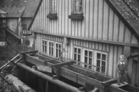 Pamětník před brusírnou svých rodičů, 40. léta 20. století