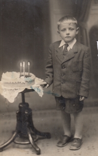 Jiří Janičata v roce 1950