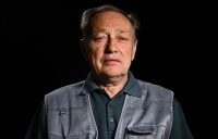 Pamětník Josef Kokta ve studiu Paměti národa v roce 2023