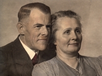 Pamětníkovi rodiče Richard a Aloisie Moudry, cca 1940
