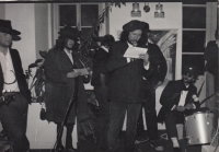 Performance „Židi“ na vernisáži roku 1990