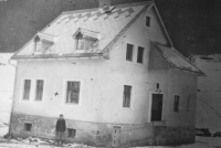 Rodinný dům matky v Zálesí u Jáchymova, 1975