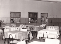 Školní jídelna v Kobeřicích, konec 70. let