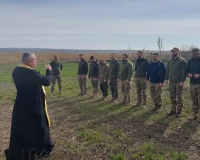 Vasyl Vyrozub visits the military on the frontline, March 2023