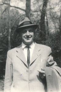 Tatínek Lídy Engelové Ferdinand, 70. léta 20. století