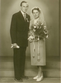 Jiřina a Blahoslav Řepovi, svatební fotografie, 29. prosince 1956