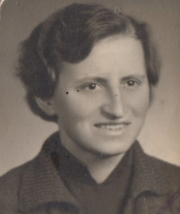 Blanka Zmeková, pětadvacetiletá