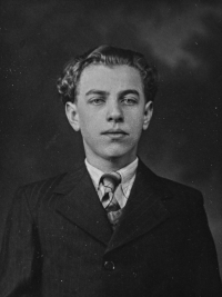 Antonín Haloun, manžel pamětnice, v mládí 