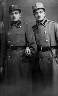 Otec pamětnice Ladislav Čechák se svým bratrem Antonínem během první světové války sloužili v rakouské armádě