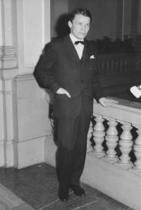 Jiří Altmann at a dance in Národní dům in Prague-Vinohrady, 1958